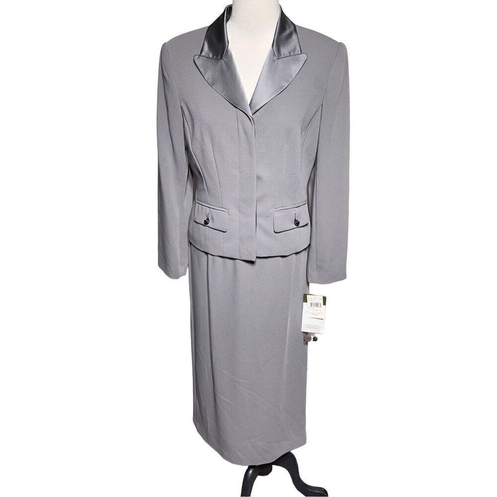 Cynthia Howe by Maggy Boutique Grey Skirt Suit Size 6 NWT